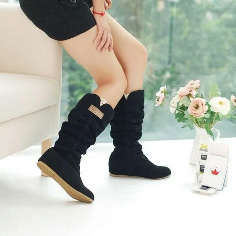 Trendy Schlupfstiefel aus Wildlederimitat für Damen