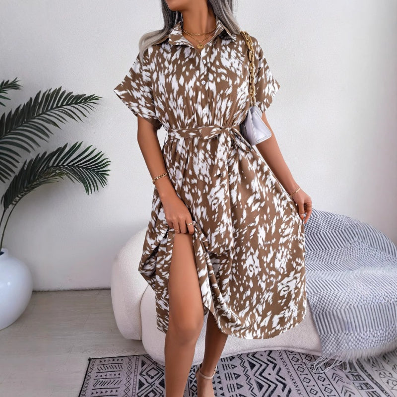 Langes Hemdkleid mit Leopardenmuster und V-Ausschnitt und Revers für Damen