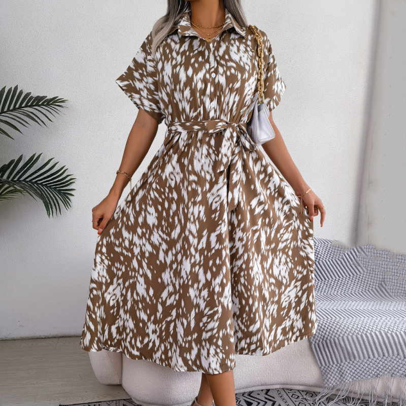 Langes Hemdkleid mit Leopardenmuster und V-Ausschnitt und Revers für Damen