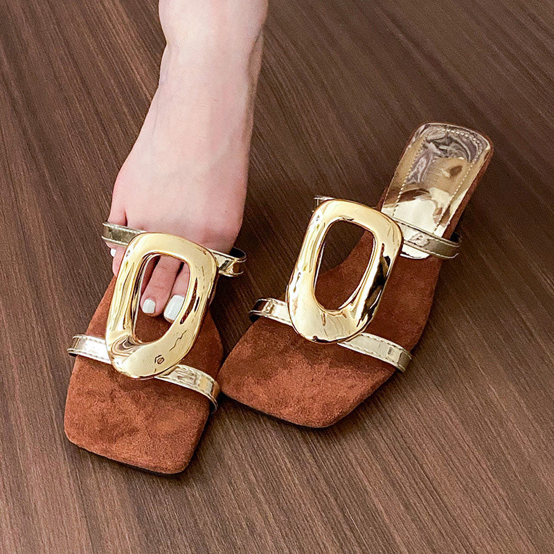 🔥 Retro-Sandaletten mit eckiger Spitze & Cut-out-Details – Jetzt 30€ sparen!