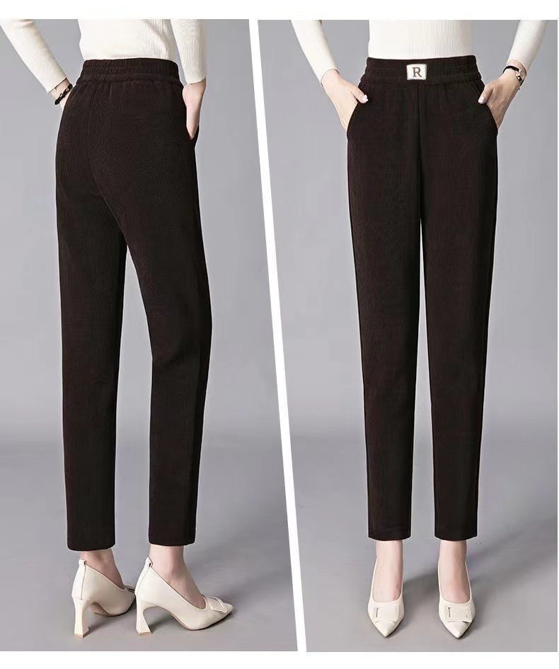 Weibliche Herbst- und Winterhose in dickem Samt