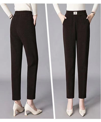 Weibliche Herbst- und Winterhose in dickem Samt