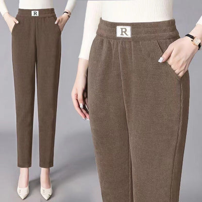 Weibliche Herbst- und Winterhose in dickem Samt