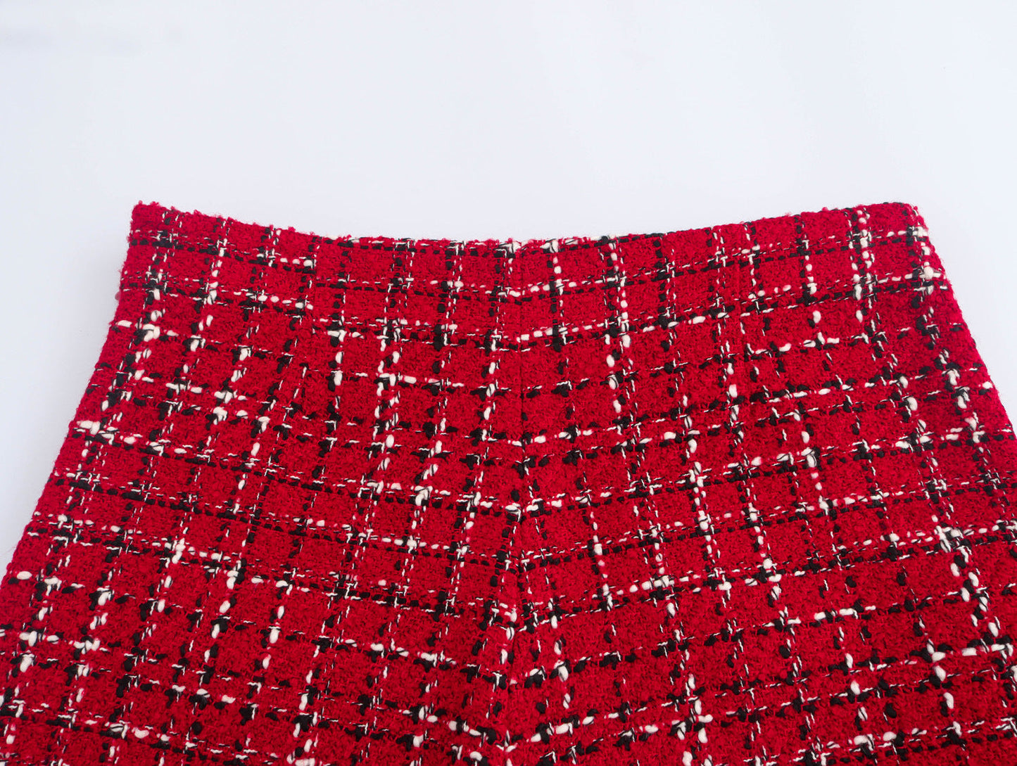 Warmes 2-teiliges Set aus kariertem Blazer und hoch tailliertem Skort