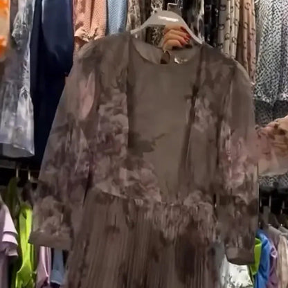 Elegantes, plissiertes, atmungsaktives Damenkleid mit Gürtel