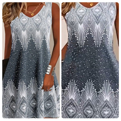 Modisches lässiges ärmelloses Kleid im Ethno-Stil