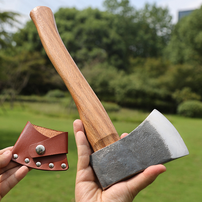 Robuste Axt mit Holzgriff