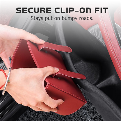 🥳HEISSER VERKAUF 2026🥳💞ÜBER 50.000 VERKAUFT!🚗🧺 50 % RABATT! Getränkehalter aus Leder für die Autotür – Breite Öffnung, Getränke und Handy sind leicht zu erreichen. Sicherer Halt durch Clip-Befestigung. PU-Leder, robust und stilvoll. 🛡️✨