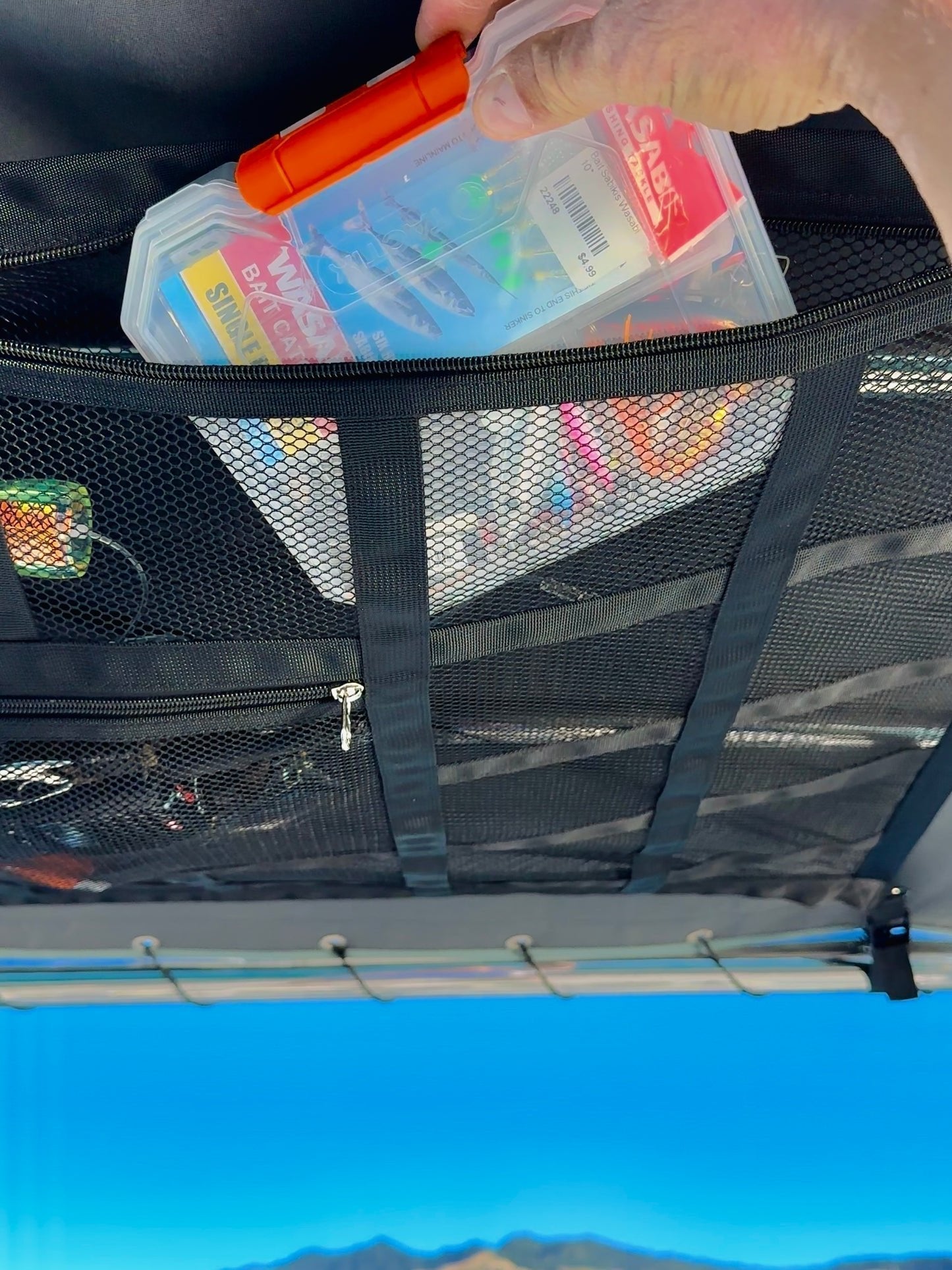 🚤 50% sparen! 🎣 Overhead Mesh Aufbewahrungsnetz – Mehrere Taschen & verstellbar für SUV/Van ✨
