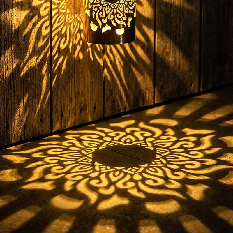 🔥 Mehr kaufen – mehr sparen! 💎 Solar-Mandalaleuchte für Garten & Terrasse – 2-in-1 Boden- & Wandleuchte mit Vintage-Projektion, IP65 & Rostfrei 🌿🌙