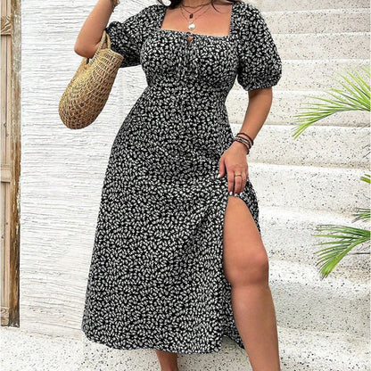 🌼👗 Sommerliches Kurzärmliges Kleid mit Blumenmuster & Schlitz