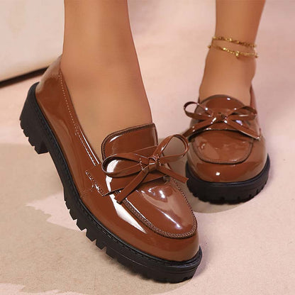 ✨👠Strahlend schön, leichtfüßig 🌸Lässige Damen-Loafer aus Lackleder mit Schleife