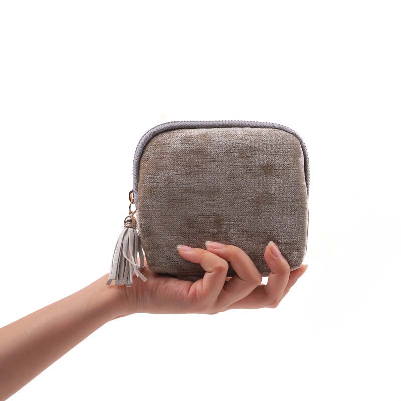 💎 KAUFE 1, ERHALTE 1 GRATIS! 👛 Mini-Schmucktasche mit Reißverschluss – Kompakt, elegant & ideal für Reisen – Schützt deine Schätze unterwegs ✈️